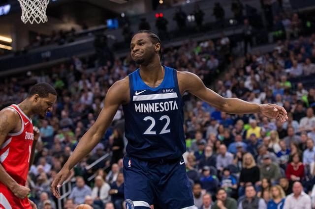 希拉是一名 希拉是一名