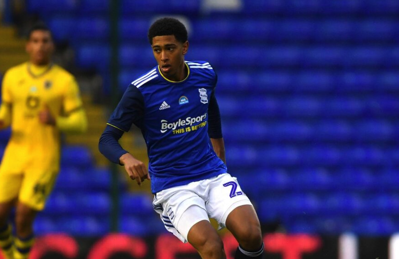 据俱乐部公 据俱乐部公